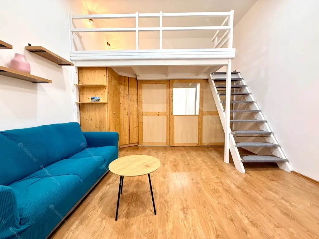 Kiadó albérlet 200000 Ft/hó áron: Budapest, VIII. kerület  Gyulai Pál utca. Mérete: 31 nm, 1 szobás | Alberlet.hu - 6650555