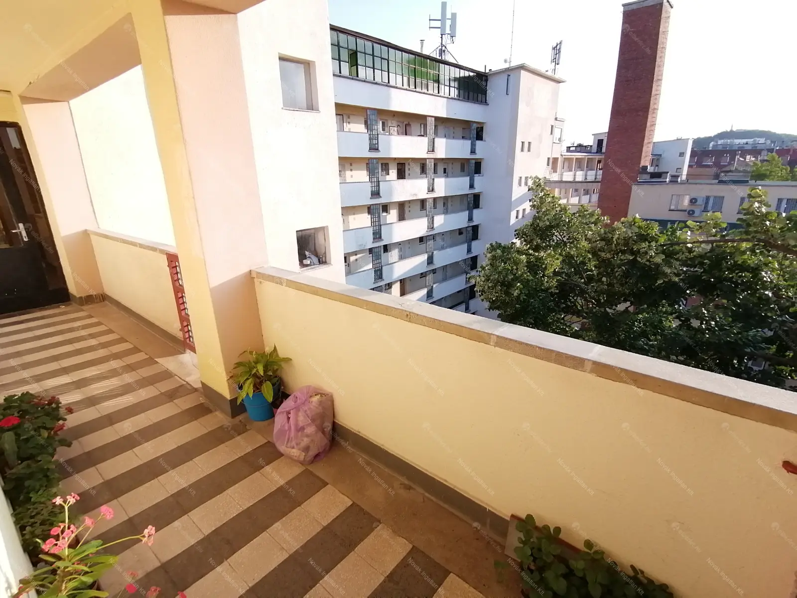 Kiadó albérlet 179000 Ft/hó áron: Budapest, VIII. kerület  Harminckettesek tere. Mérete: 37 nm, 1 szobás | Alberlet.hu - 6661688