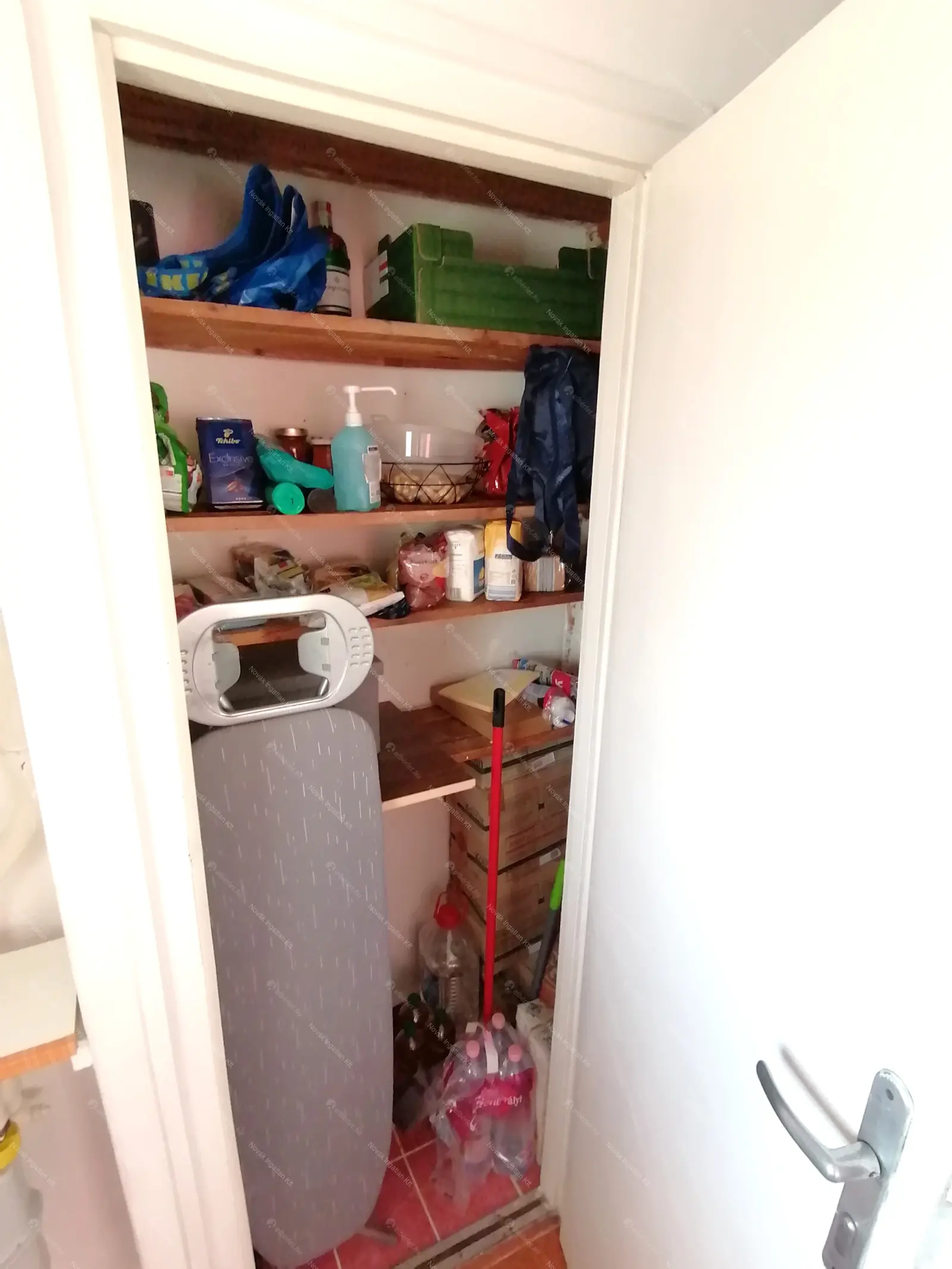 Kiadó albérlet 179000 Ft/hó áron: Budapest, VIII. kerület  Harminckettesek tere. Mérete: 37 nm, 1 szobás | Alberlet.hu - 6661698