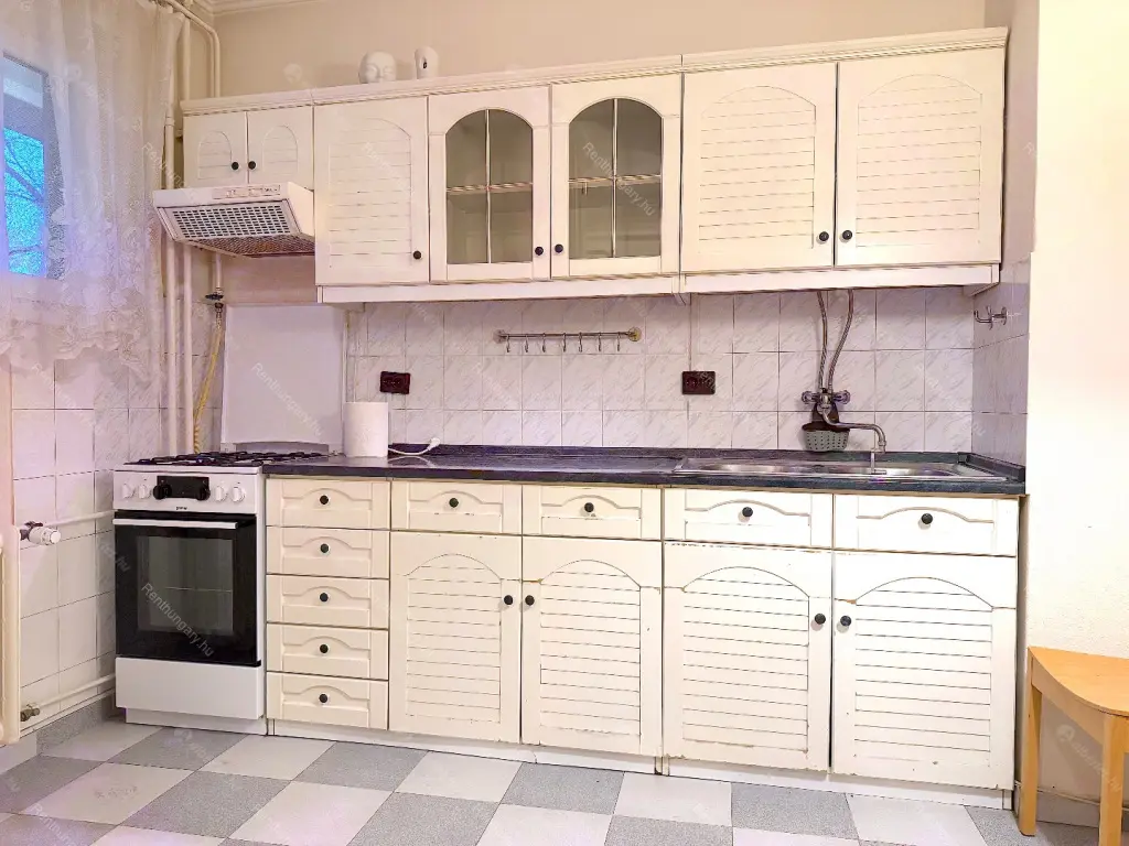 Kiadó albérlet 230000 Ft/hó áron: Budapest, VIII. kerület  Harminckettesek tere. Mérete: 55 nm, 1 szobás | Alberlet.hu - 6643984