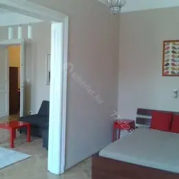 Kiadó albérlet 290000 Ft/hó áron: Budapest, VIII. kerület  Harminckettesek tere. Mérete: 64 nm, 2 szobás | Alberlet.hu - 6663786