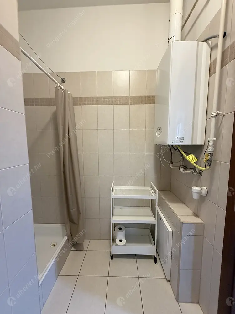 Kiadó albérlet 270000 Ft/hó áron: Budapest, VIII. kerület  Högyes Endre  . Mérete: 53 nm, 2 szobás | Alberlet.hu - 6638840