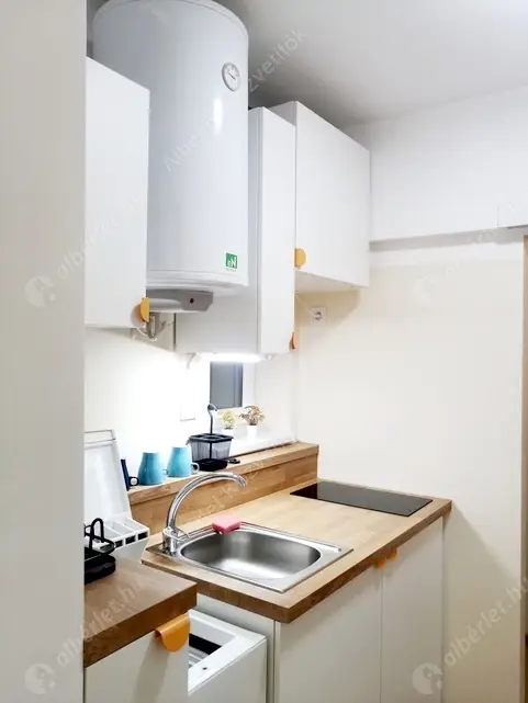 Kiadó albérlet 190000 Ft/hó áron: Budapest, VIII. kerület  Horánszky utca. Mérete: 25 nm, 1 szobás | Alberlet.hu - 6588019