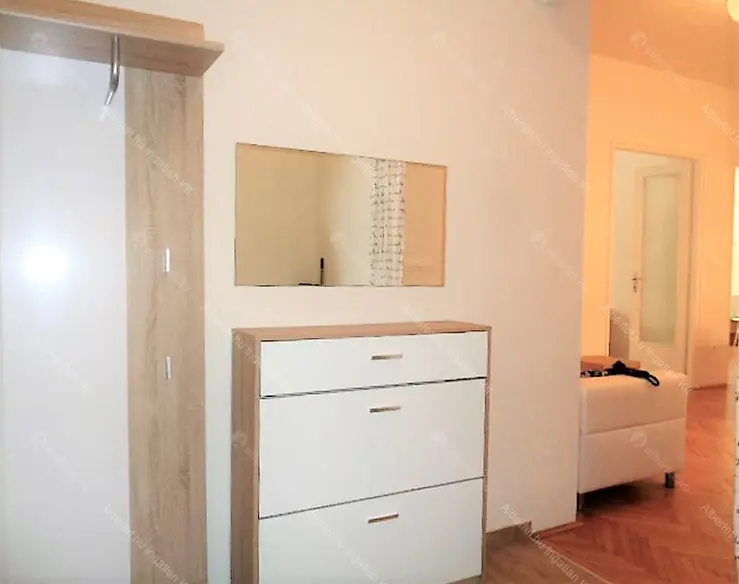 Kiadó albérlet 340000 Ft/hó áron: Budapest, VIII. kerület  Horánszky utca. Mérete: 80 nm, 3 szobás | Alberlet.hu - 6687049