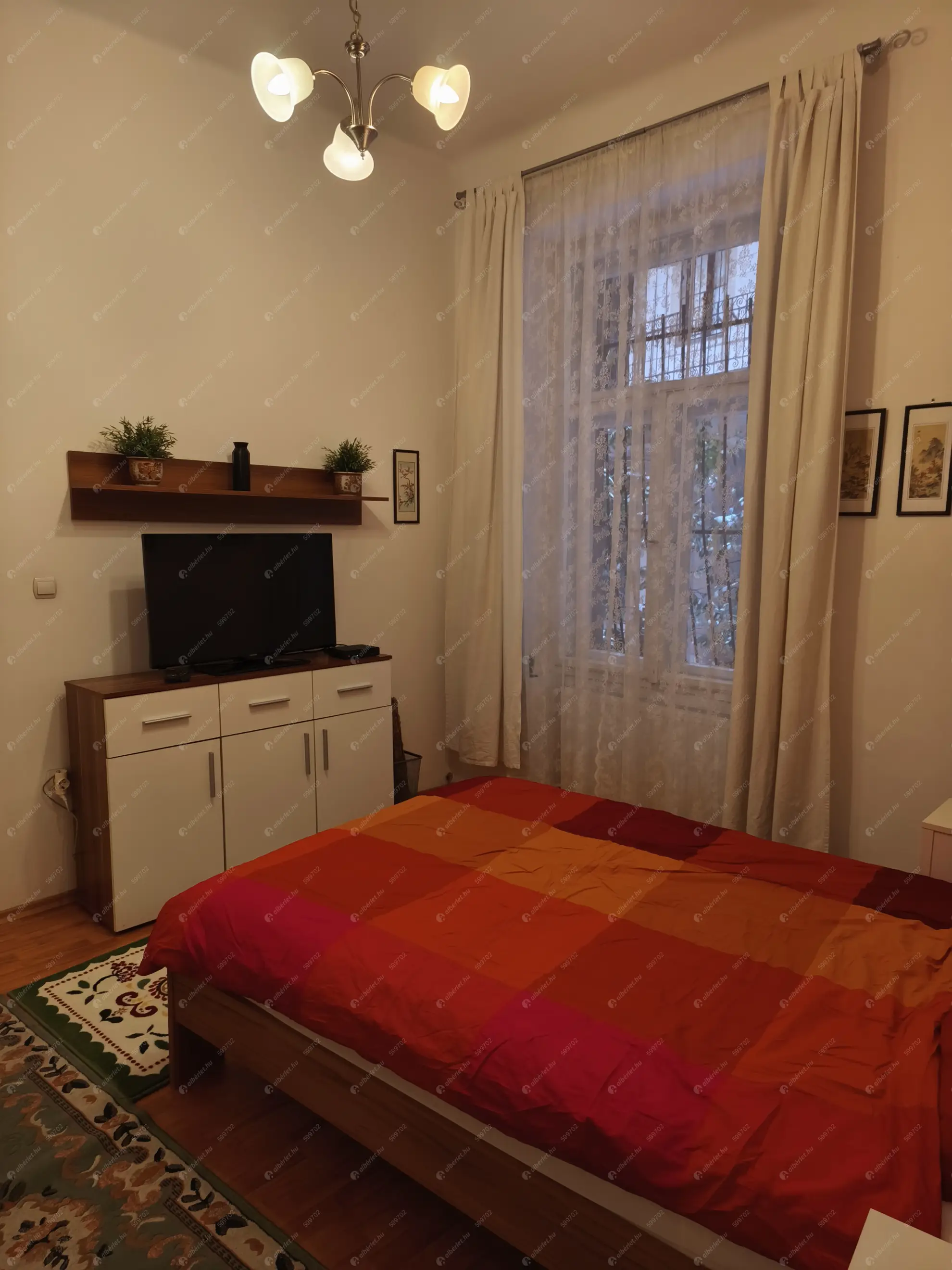 Kiadó albérlet 180000 Ft/hó áron: Budapest, VIII. kerület  Horváth Mihály tér. Mérete: 35 nm, 1 szobás | Alberlet.hu - 6633106