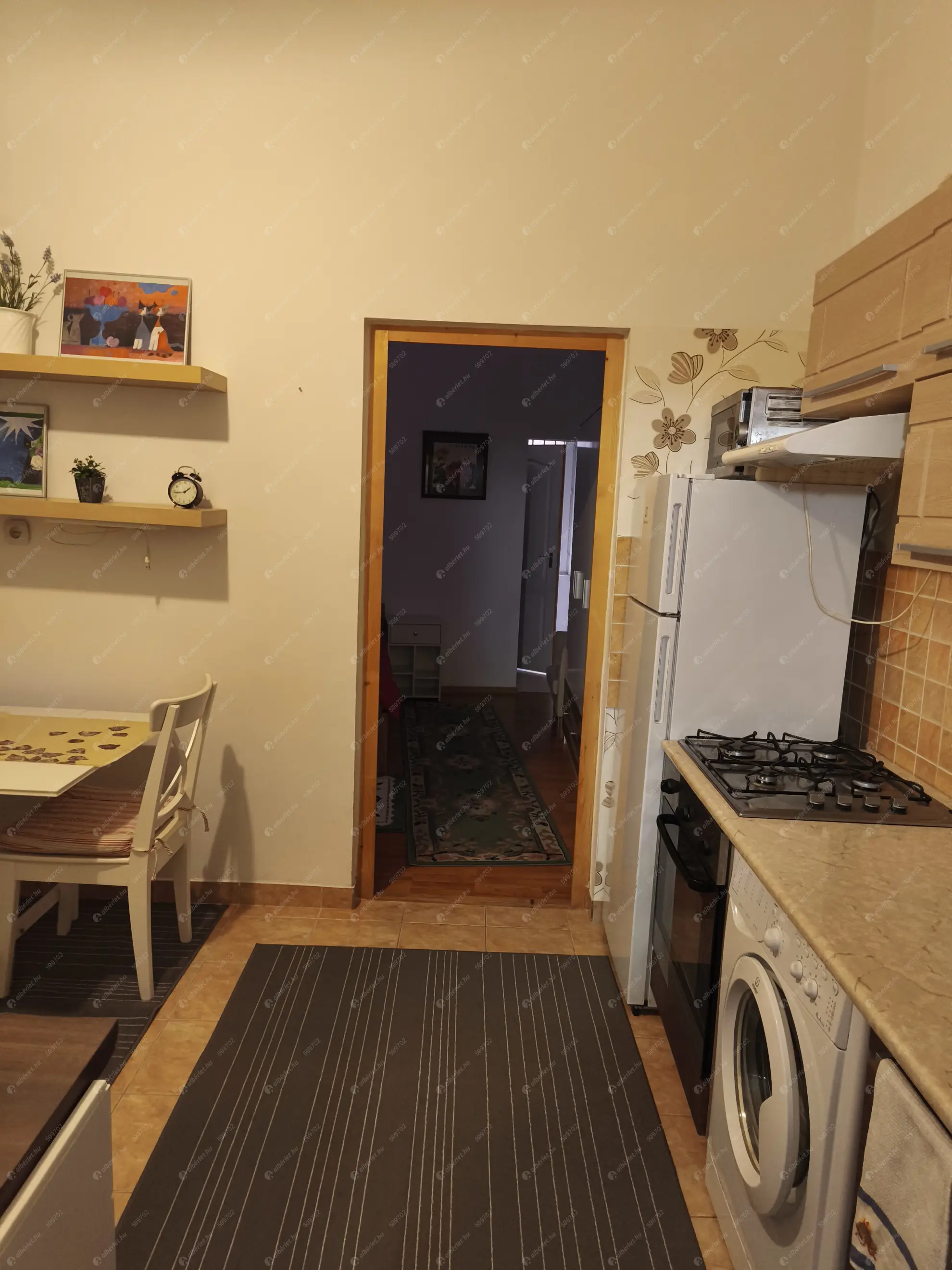 Kiadó albérlet 180000 Ft/hó áron: Budapest, VIII. kerület  Horváth Mihály tér. Mérete: 35 nm, 1 szobás | Alberlet.hu - 6633134