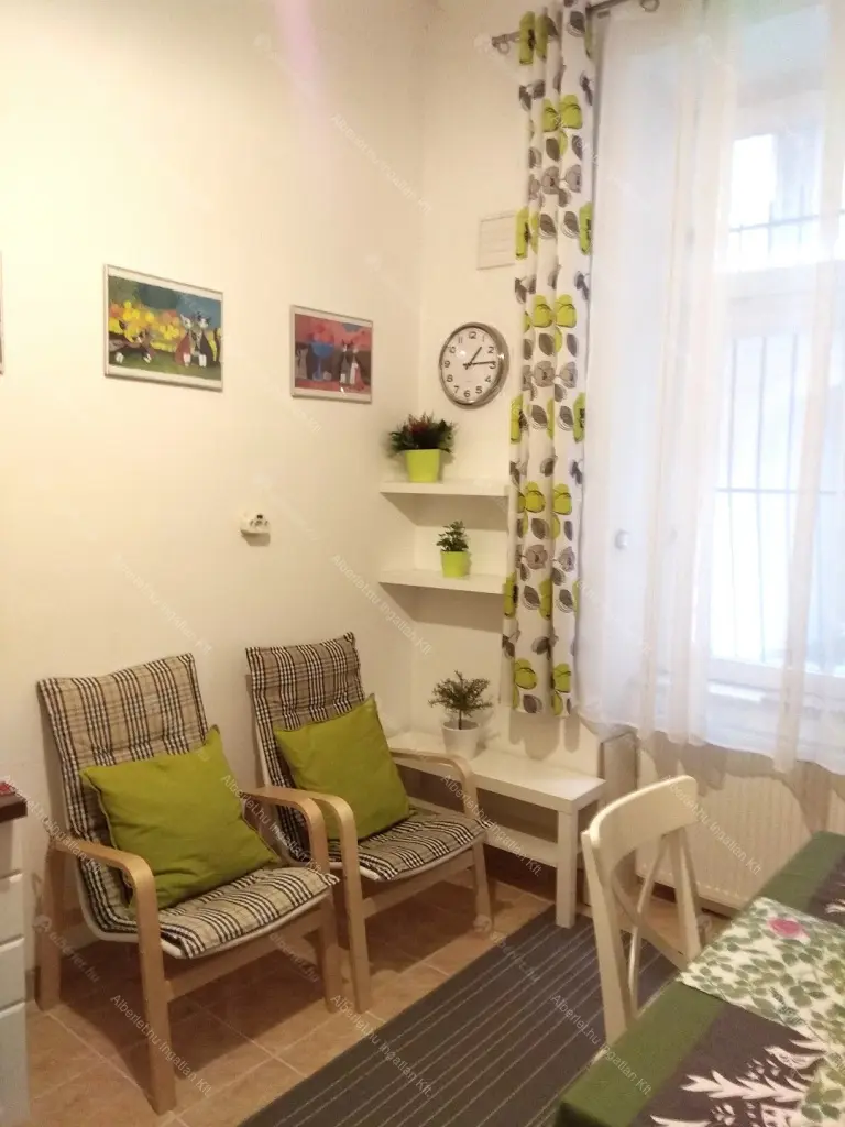 Kiadó albérlet 180000 Ft/hó áron: Budapest, VIII. kerület  Horváth Mihály tér. Mérete: 35 nm, 1 szobás | Alberlet.hu - 6645798