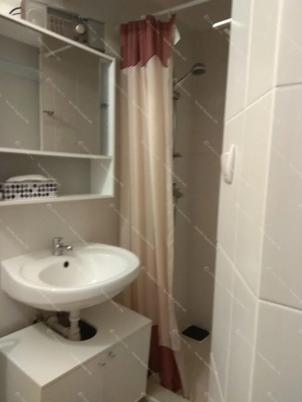 Kiadó albérlet 190000 Ft/hó áron: Budapest, VIII. kerület  Horváth Mihály tér. Mérete: 35 nm, 1 szobás | Alberlet.hu - 6672237