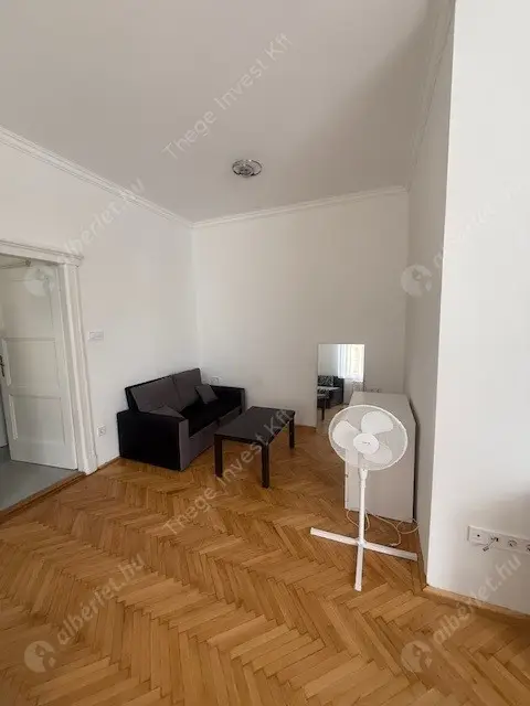 Kiadó albérlet 220000 Ft/hó áron: Budapest, VIII. kerület  Horváth Mihály tér. Mérete: 44 nm, 1 szobás | Alberlet.hu - 6617611