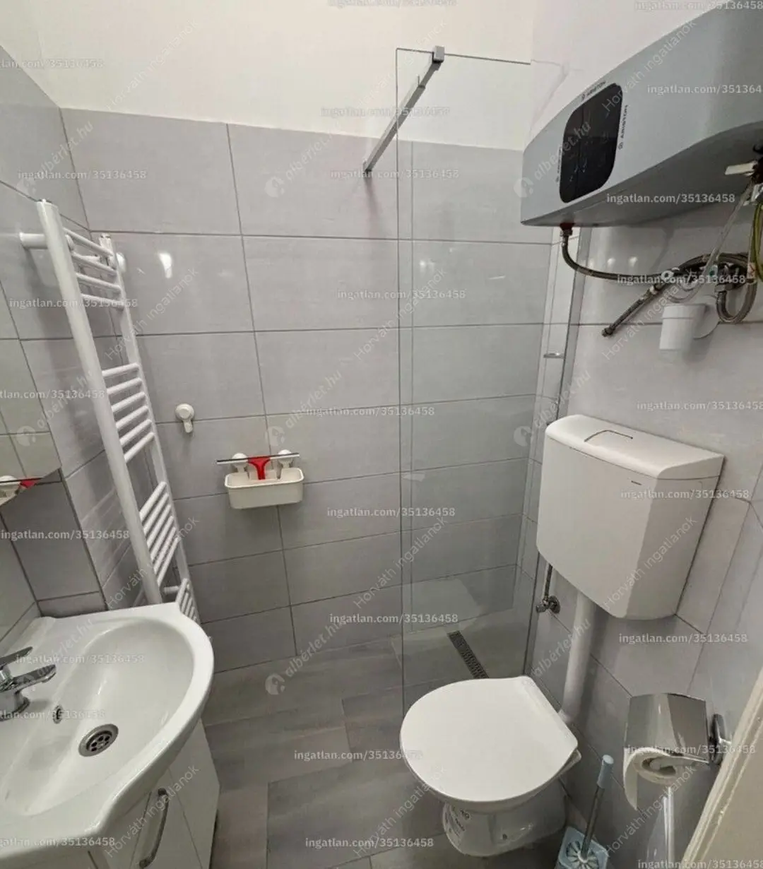 Kiadó albérlet 220000 Ft/hó áron: Budapest, VIII. kerület  Horváth Mihály tér. Mérete: 45 nm, 1 szobás | Alberlet.hu - 6609174