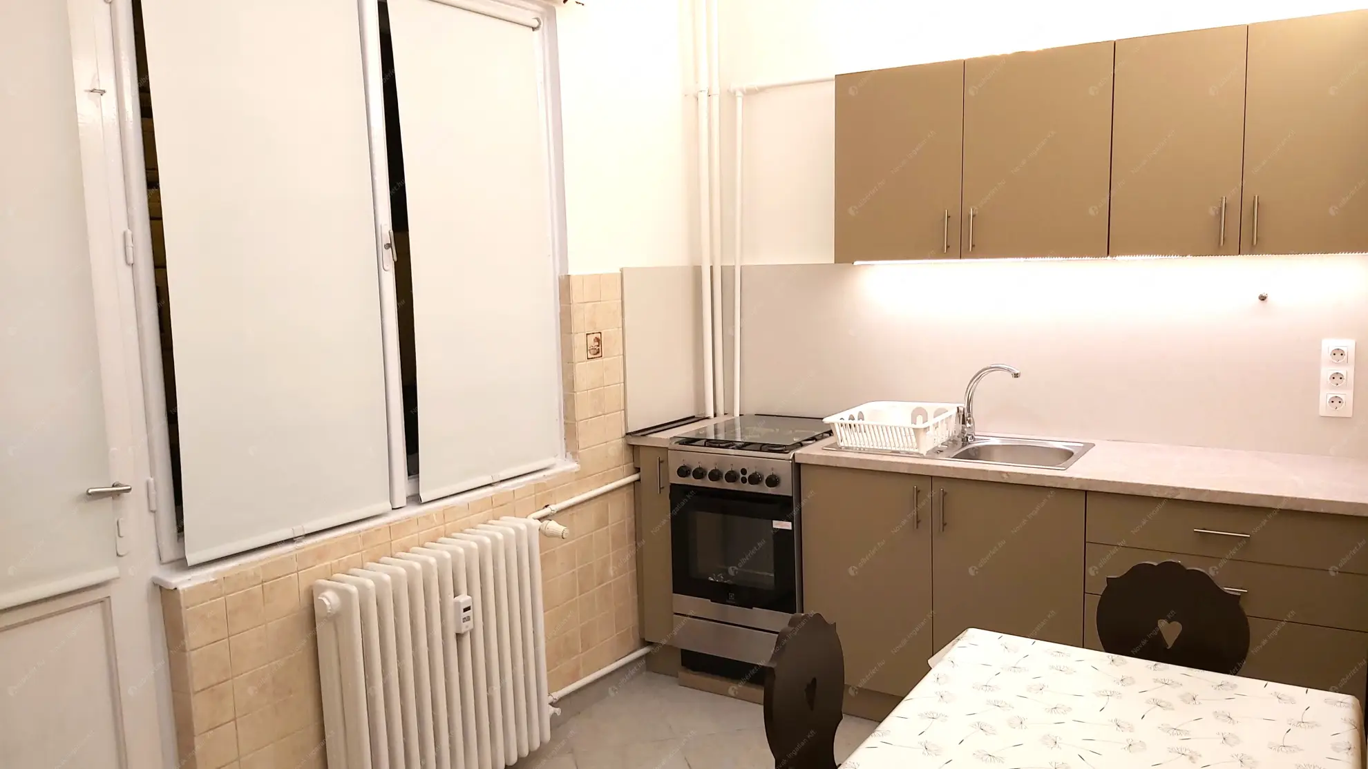 Kiadó albérlet 250000 Ft/hó áron: Budapest, VIII. kerület  Horváth Mihály tér. Mérete: 54 nm, 2 szobás | Alberlet.hu - 6604483