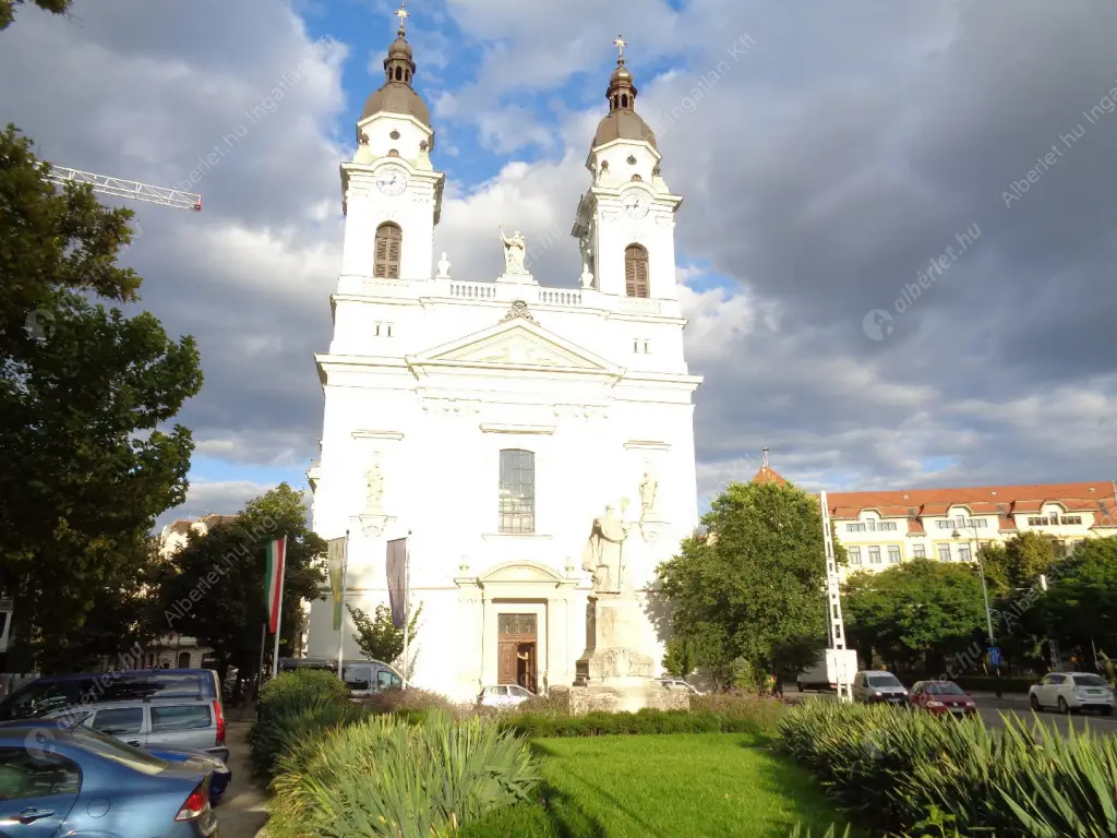 Kiadó albérlet 250000 Ft/hó áron: Budapest, VIII. kerület  Horváth Mihály tér. Mérete: 54 nm, 1 szobás | Alberlet.hu - 6628253