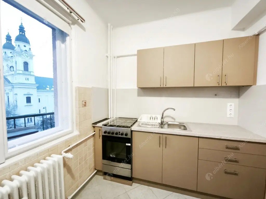 Kiadó albérlet 240000 Ft/hó áron: Budapest, VIII. kerület  Horváth Mihály tér. Mérete: 54 nm, 1 szobás | Alberlet.hu - 6633226