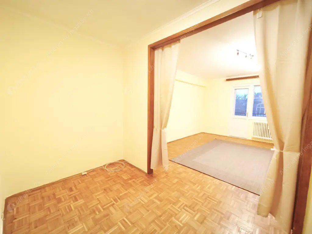 Kiadó albérlet 240000 Ft/hó áron: Budapest, VIII. kerület  Horváth Mihály tér. Mérete: 54 nm, 1 szobás | Alberlet.hu - 6633244