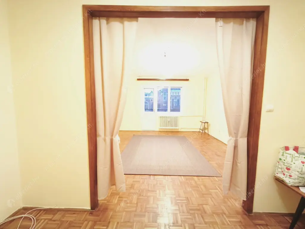 Kiadó albérlet 240000 Ft/hó áron: Budapest, VIII. kerület  Horváth Mihály tér. Mérete: 54 nm, 1 szobás | Alberlet.hu - 6633245