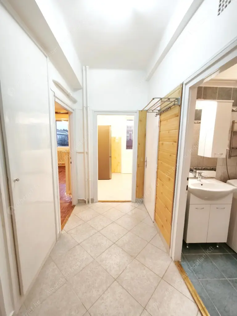 Kiadó albérlet 240000 Ft/hó áron: Budapest, VIII. kerület  Horváth Mihály tér. Mérete: 54 nm, 1 szobás | Alberlet.hu - 6633247