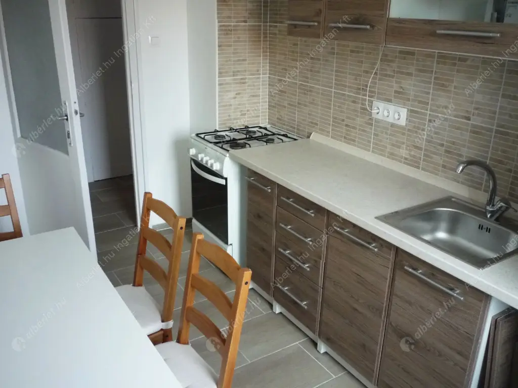 Kiadó albérlet 280000 Ft/hó áron: Budapest, VIII. kerület  Hungária körút. Mérete: 46 nm, 2 szobás | Alberlet.hu - 6595360
