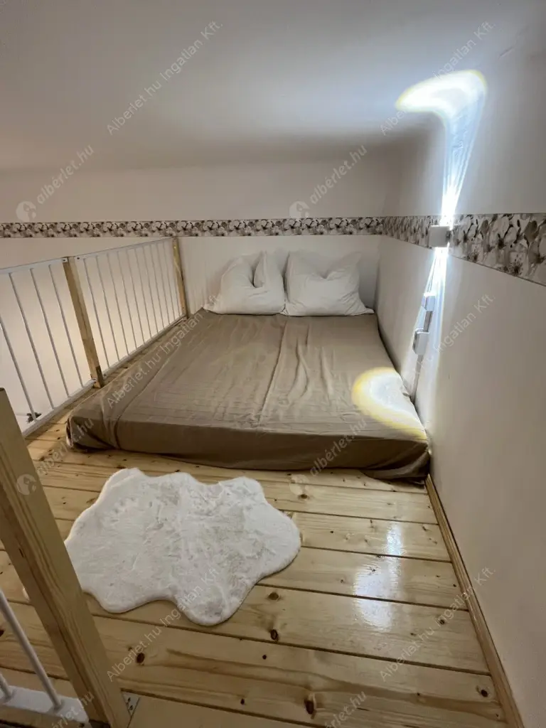 Kiadó albérlet 215000 Ft/hó áron: Budapest, VIII. kerület  II. János Pál pápa tér. Mérete: 32 nm, 1 szobás | Alberlet.hu - 6630637