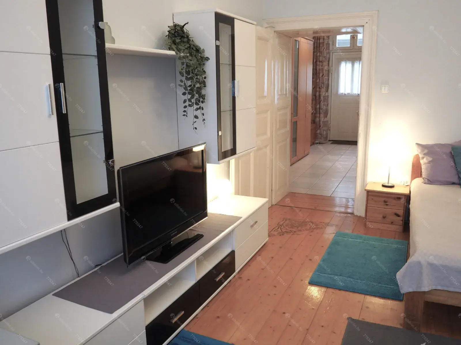 Kiadó albérlet 228000 Ft/hó áron: Budapest, VIII. kerület  II. János Pál pápa tér. Mérete: 45 nm, 1 szobás | Alberlet.hu - 6665939