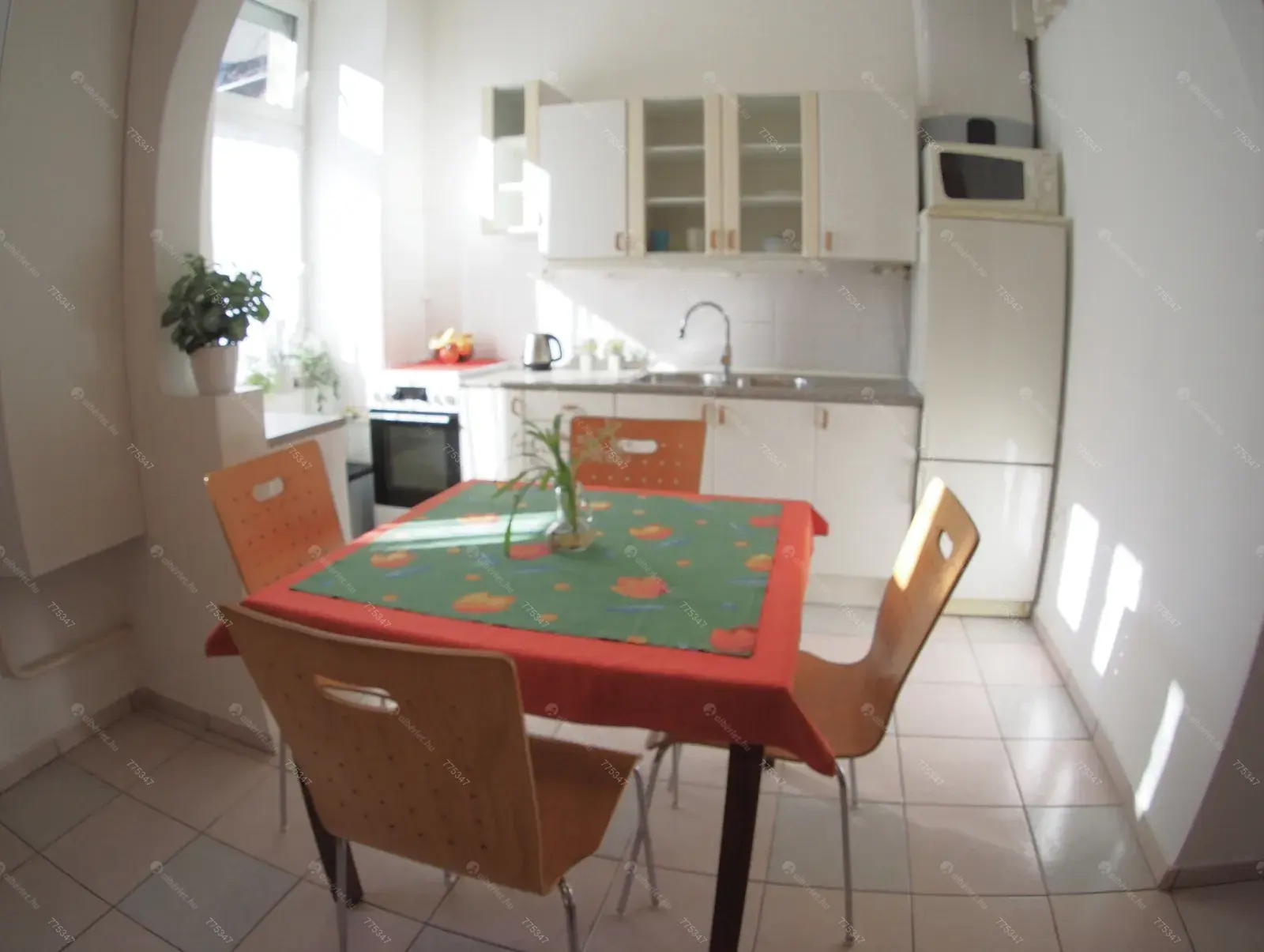 Kiadó albérlet 228000 Ft/hó áron: Budapest, VIII. kerület  II. János Pál pápa tér. Mérete: 45 nm, 1 szobás | Alberlet.hu - 6665942