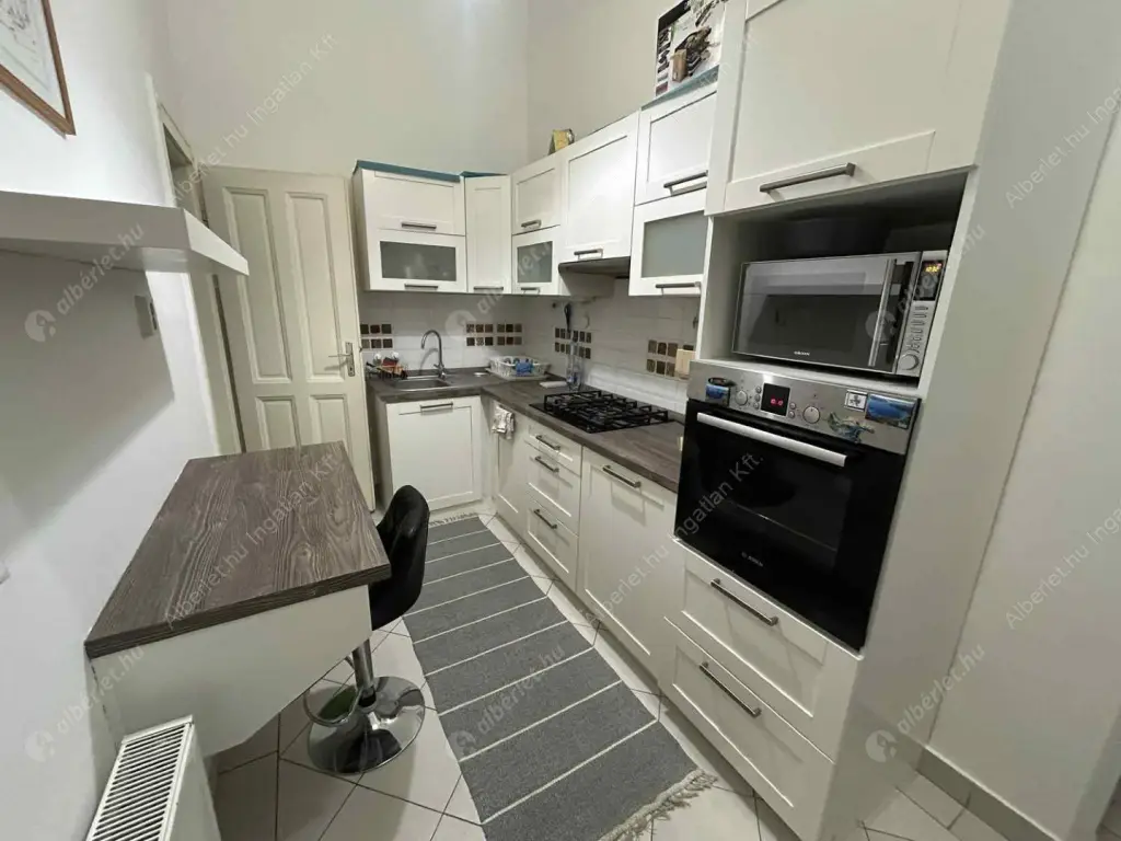 Kiadó albérlet 270000 Ft/hó áron: Budapest, VIII. kerület  II. János Pál pápa tér. Mérete: 51 nm, 1 szobás | Alberlet.hu - 6570604