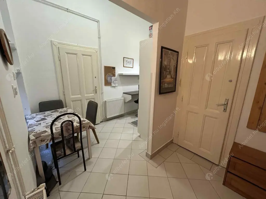 Kiadó albérlet 270000 Ft/hó áron: Budapest, VIII. kerület  II. János Pál pápa tér. Mérete: 51 nm, 1 szobás | Alberlet.hu - 6582827