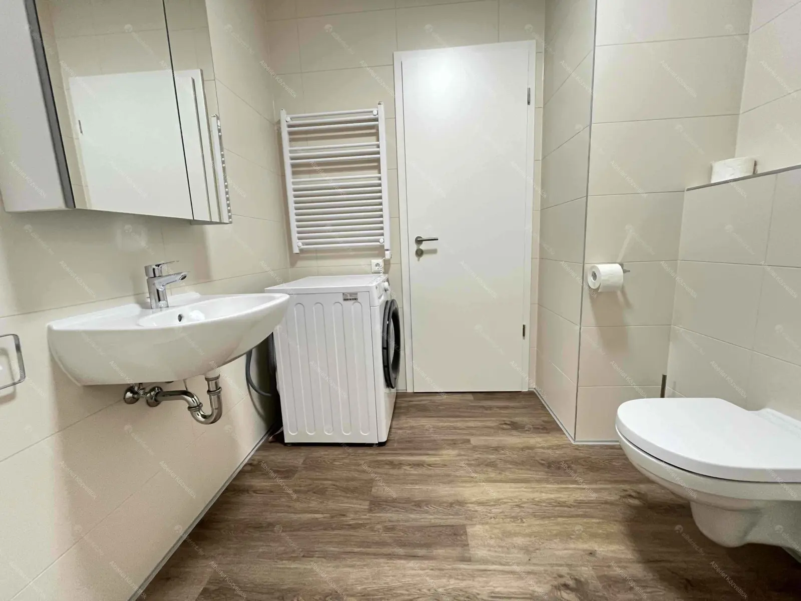 Kiadó albérlet 245000 Ft/hó áron: Budapest, VIII. kerület  Illés utca. Mérete: 45 nm, 2 szobás | Alberlet.hu - 6669342