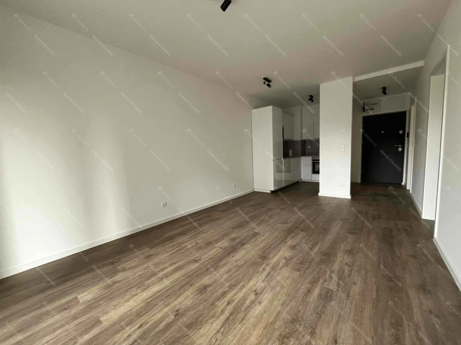 Kiadó albérlet 245000 Ft/hó áron: Budapest, VIII. kerület  Illés utca. Mérete: 45 nm, 2 szobás | Alberlet.hu - 6669347