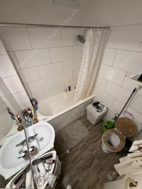 Kiadó albérlet 270000 Ft/hó áron: Budapest, VIII. kerület  Illés utca. Mérete: 57 nm, 3 szobás | Alberlet.hu - 6576058