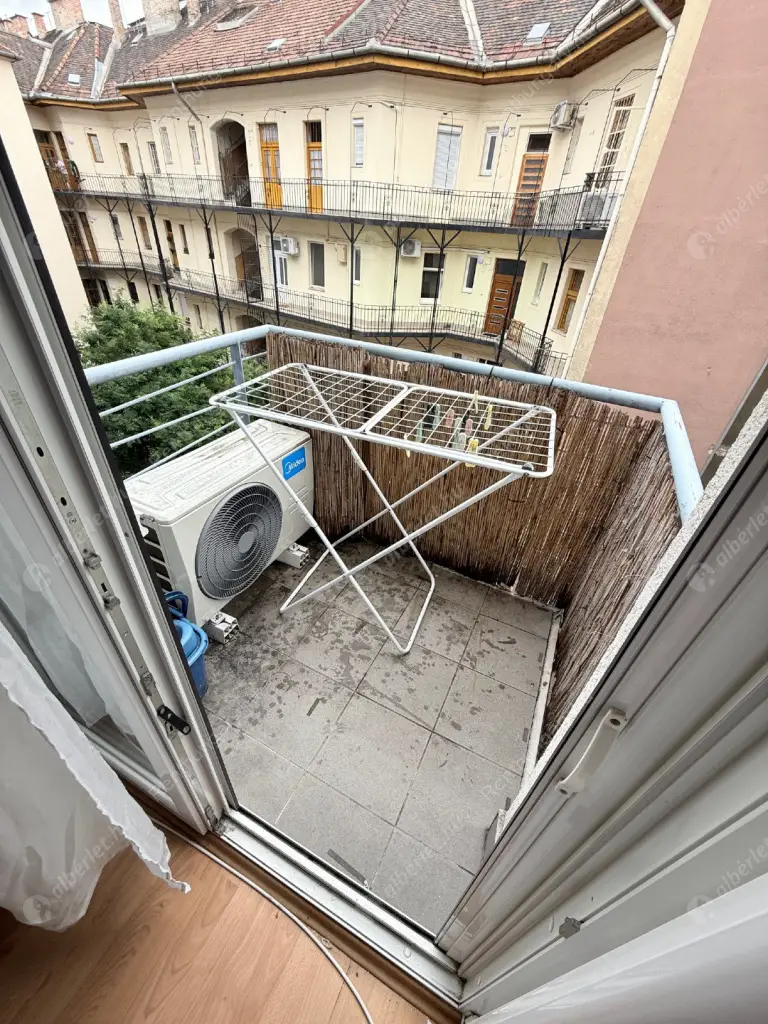 Kiadó albérlet 260000 Ft/hó áron: Budapest, VIII. kerület  Jázmin utca. Mérete: 56 nm, 1 szobás | Alberlet.hu - 6622068