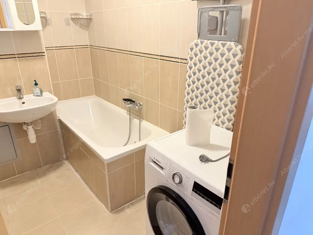 Kiadó albérlet 260000 Ft/hó áron: Budapest, VIII. kerület  Jázmin utca. Mérete: 56 nm, 2 szobás | Alberlet.hu - 6622806