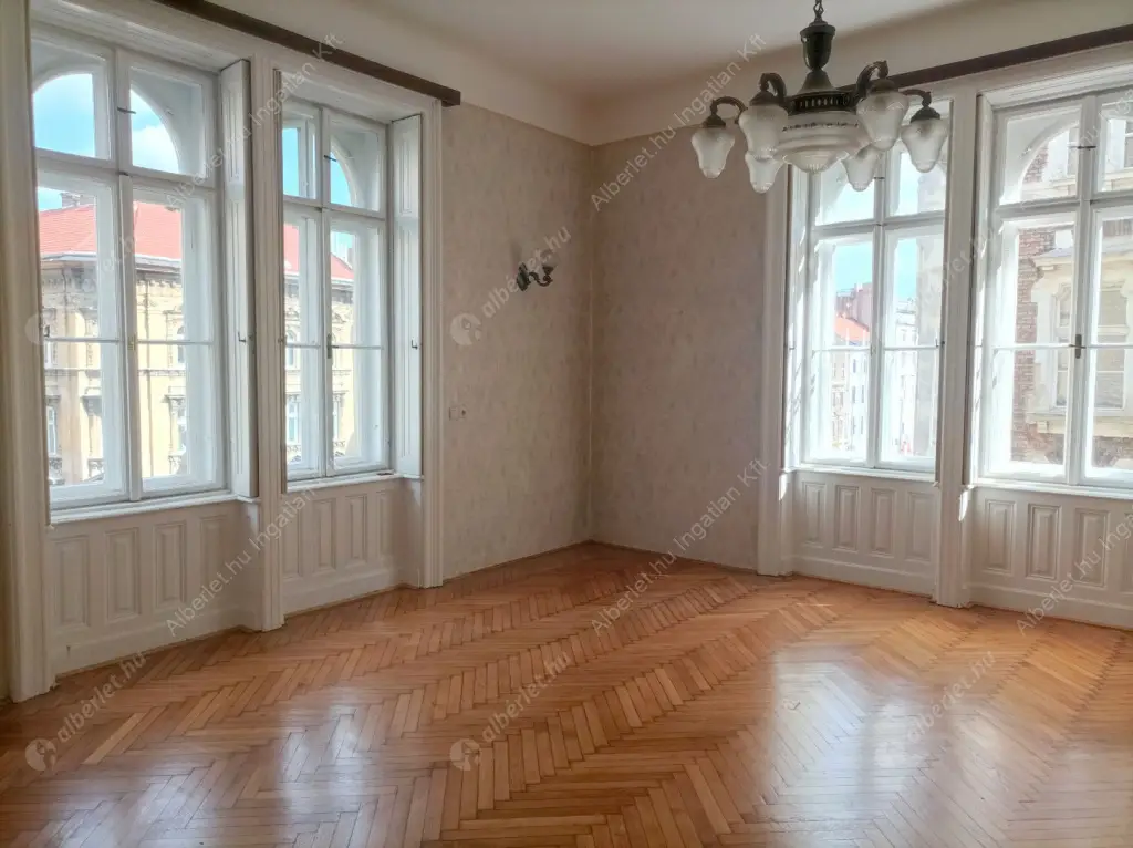 Kiadó albérlet 300000 Ft/hó áron: Budapest, VIII. kerület  József körút. Mérete: 127 nm, 3 szobás | Alberlet.hu - 6567559