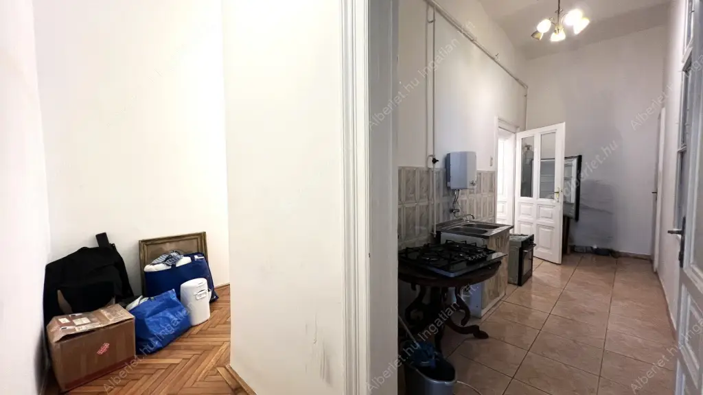 Kiadó albérlet 300000 Ft/hó áron: Budapest, VIII. kerület  József körút. Mérete: 127 nm, 3 szobás | Alberlet.hu - 6567571