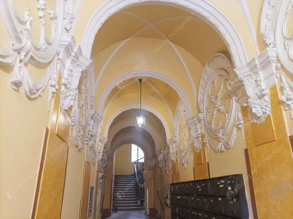 Kiadó albérlet 300000 Ft/hó áron: Budapest, VIII. kerület  József körút. Mérete: 127 nm, 3 szobás | Alberlet.hu - 6567572