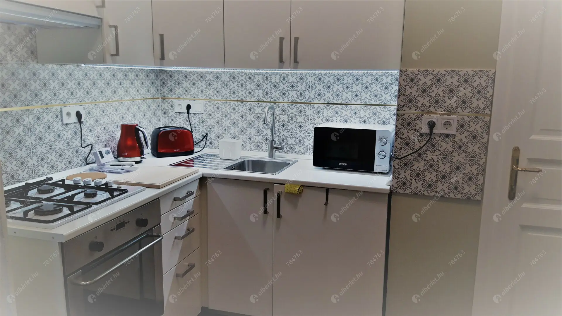 Kiadó albérlet 200000 Ft/hó áron: Budapest, VIII. kerület  József körút. Mérete: 30 nm, 1 szobás | Alberlet.hu - 6490659