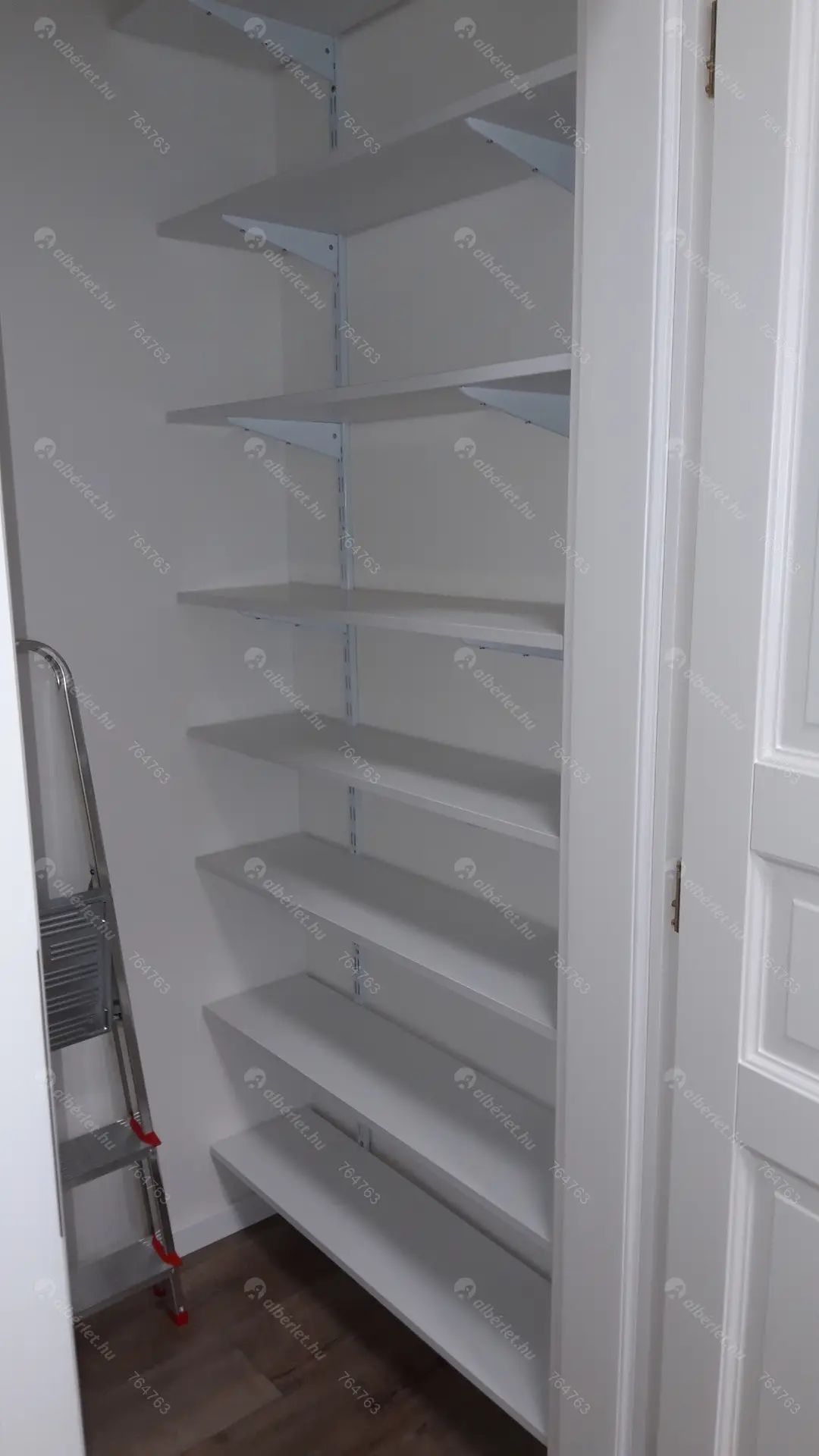 Kiadó albérlet 200000 Ft/hó áron: Budapest, VIII. kerület  József körút. Mérete: 30 nm, 1 szobás | Alberlet.hu - 6499151