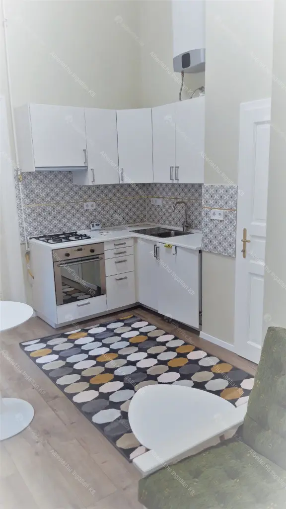 Kiadó albérlet 200000 Ft/hó áron: Budapest, VIII. kerület  József körút. Mérete: 30 nm, 1 szobás | Alberlet.hu - 6709371