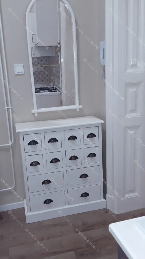 Kiadó albérlet 200000 Ft/hó áron: Budapest, VIII. kerület  József körút. Mérete: 30 nm, 1 szobás | Alberlet.hu - 6709372