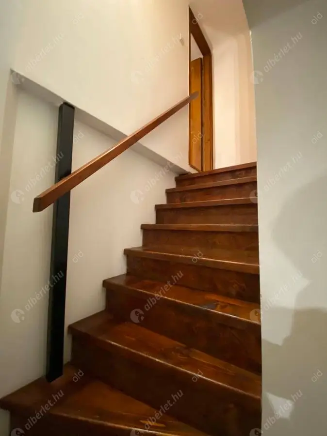 Kiadó albérlet 230000 Ft/hó áron: Budapest, VIII. kerület  József körút. Mérete: 36 nm, 1 szobás | Alberlet.hu - 6541684