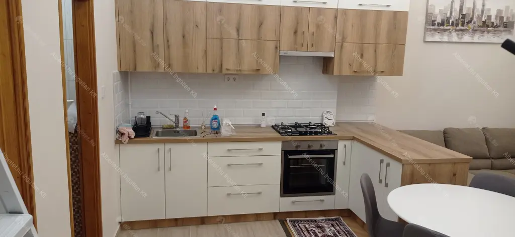 Kiadó albérlet 330000 Ft/hó áron: Budapest, VIII. kerület  József körút. Mérete: 47 nm, 3 szobás | Alberlet.hu - 6689745