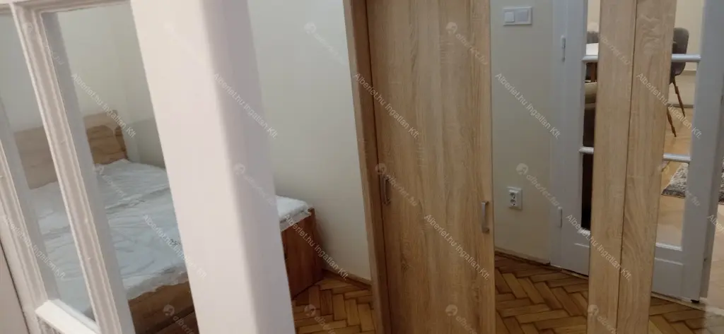 Kiadó albérlet 330000 Ft/hó áron: Budapest, VIII. kerület  József körút. Mérete: 47 nm, 3 szobás | Alberlet.hu - 6689751