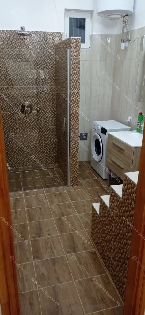 Kiadó albérlet 330000 Ft/hó áron: Budapest, VIII. kerület  József körút. Mérete: 47 nm, 3 szobás | Alberlet.hu - 6689752