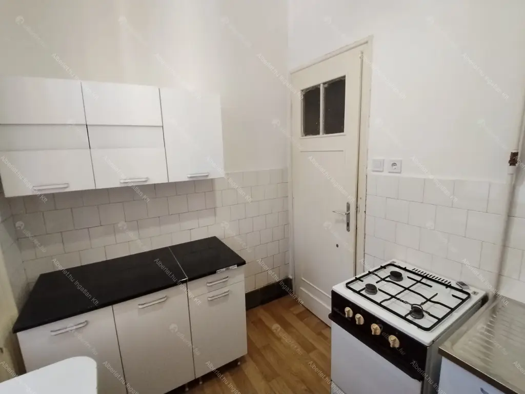 Kiadó albérlet 210000 Ft/hó áron: Budapest, VIII. kerület  József körút. Mérete: 51 nm, 1 szobás | Alberlet.hu - 6710073