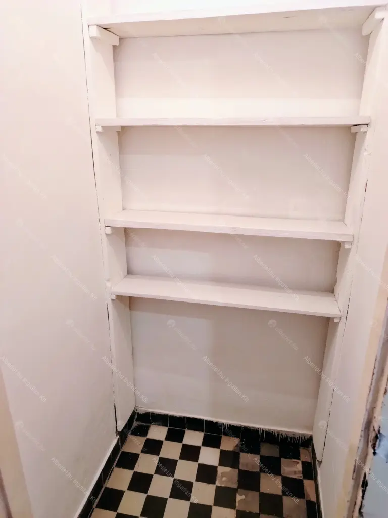 Kiadó albérlet 210000 Ft/hó áron: Budapest, VIII. kerület  József körút. Mérete: 51 nm, 1 szobás | Alberlet.hu - 6710089