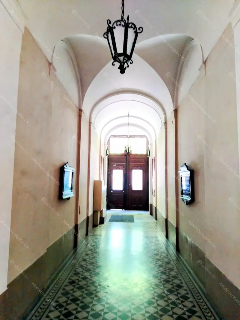 Kiadó albérlet 210000 Ft/hó áron: Budapest, VIII. kerület  József körút. Mérete: 51 nm, 1 szobás | Alberlet.hu - 6710095