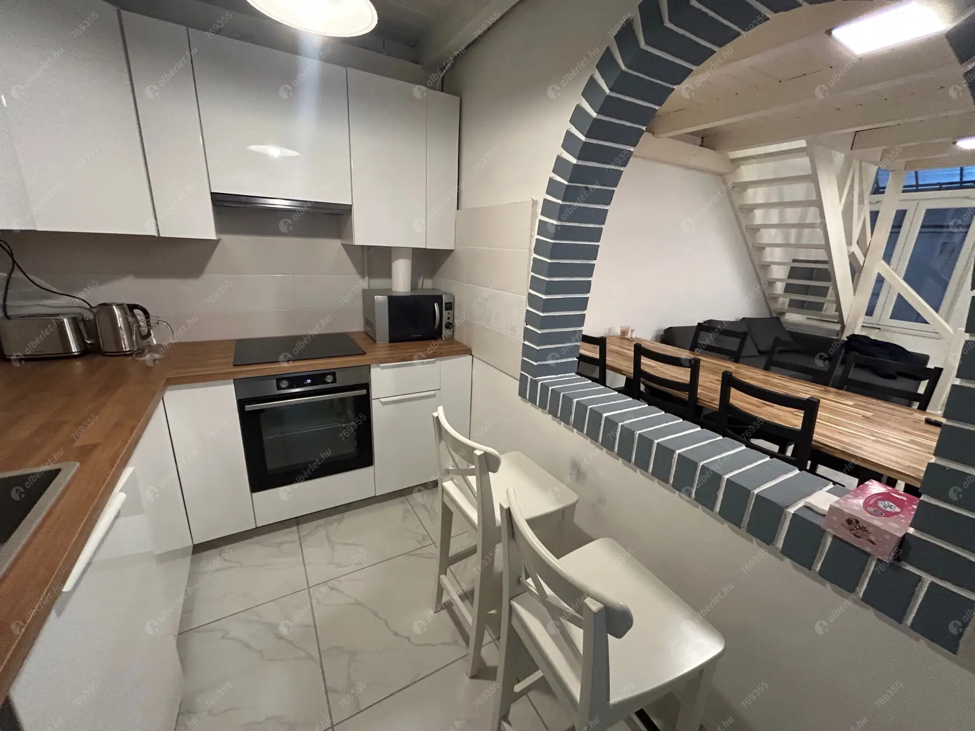 Kiadó albérlet 295000 Ft/hó áron: Budapest, VIII. kerület  József körút. Mérete: 73 nm, 2 szobás | Alberlet.hu - 6552529