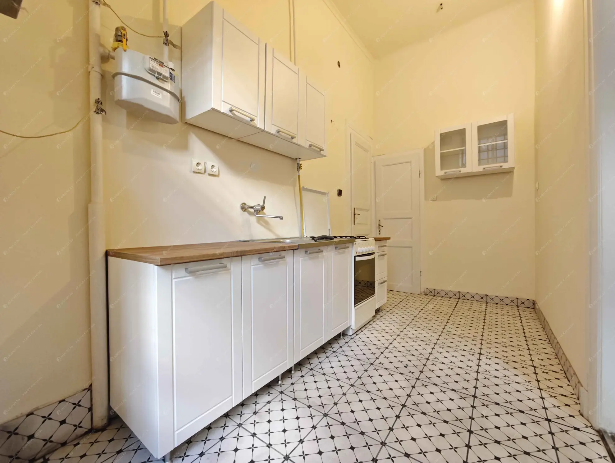 Kiadó albérlet 180000 Ft/hó áron: Budapest, VIII. kerület  József utca. Mérete: 29 nm, 1 szobás | Alberlet.hu - 6591565