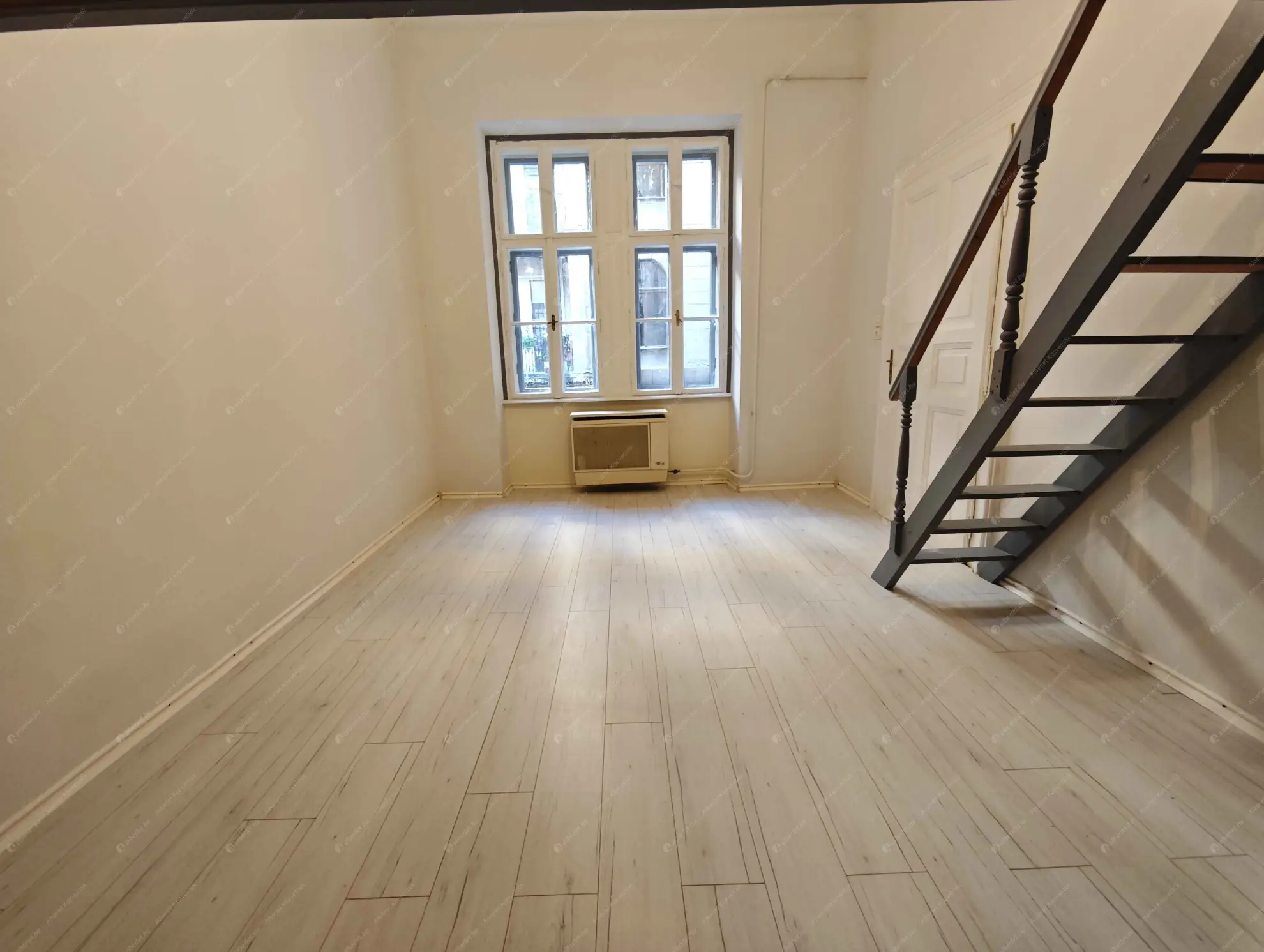 Kiadó albérlet 180000 Ft/hó áron: Budapest, VIII. kerület  József utca. Mérete: 29 nm, 1 szobás | Alberlet.hu - 6591571