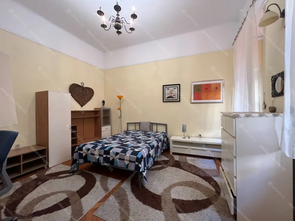 Kiadó albérlet 180000 Ft/hó áron: Budapest, VIII. kerület  József utca. Mérete: 32 nm, 1 szobás | Alberlet.hu - 6695153