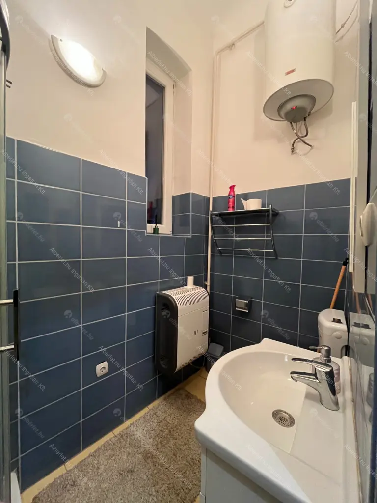 Kiadó albérlet 180000 Ft/hó áron: Budapest, VIII. kerület  József utca. Mérete: 32 nm, 1 szobás | Alberlet.hu - 6695158